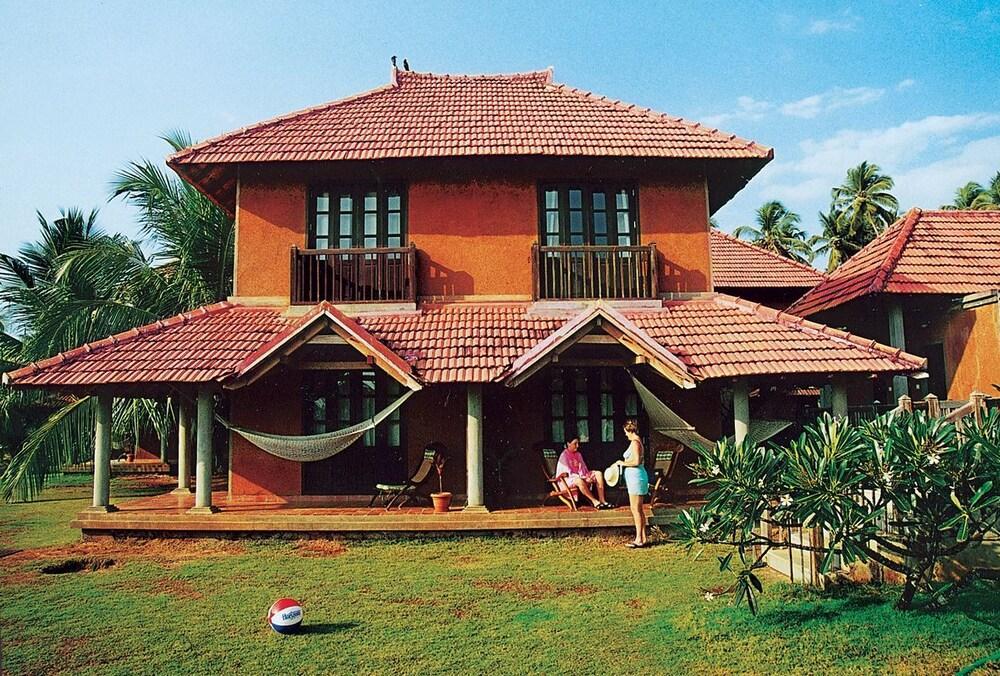Poovar Island Resort Exterior photo