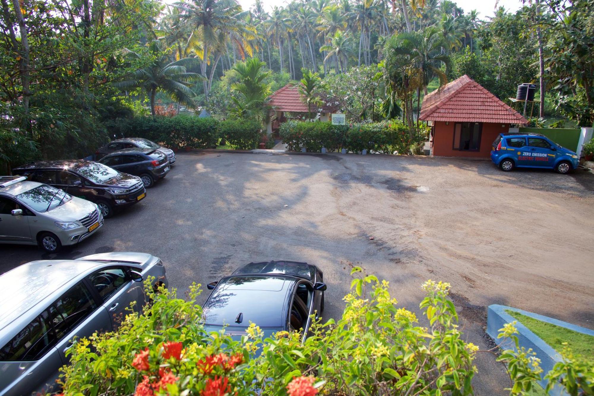Poovar Island Resort Exterior photo
