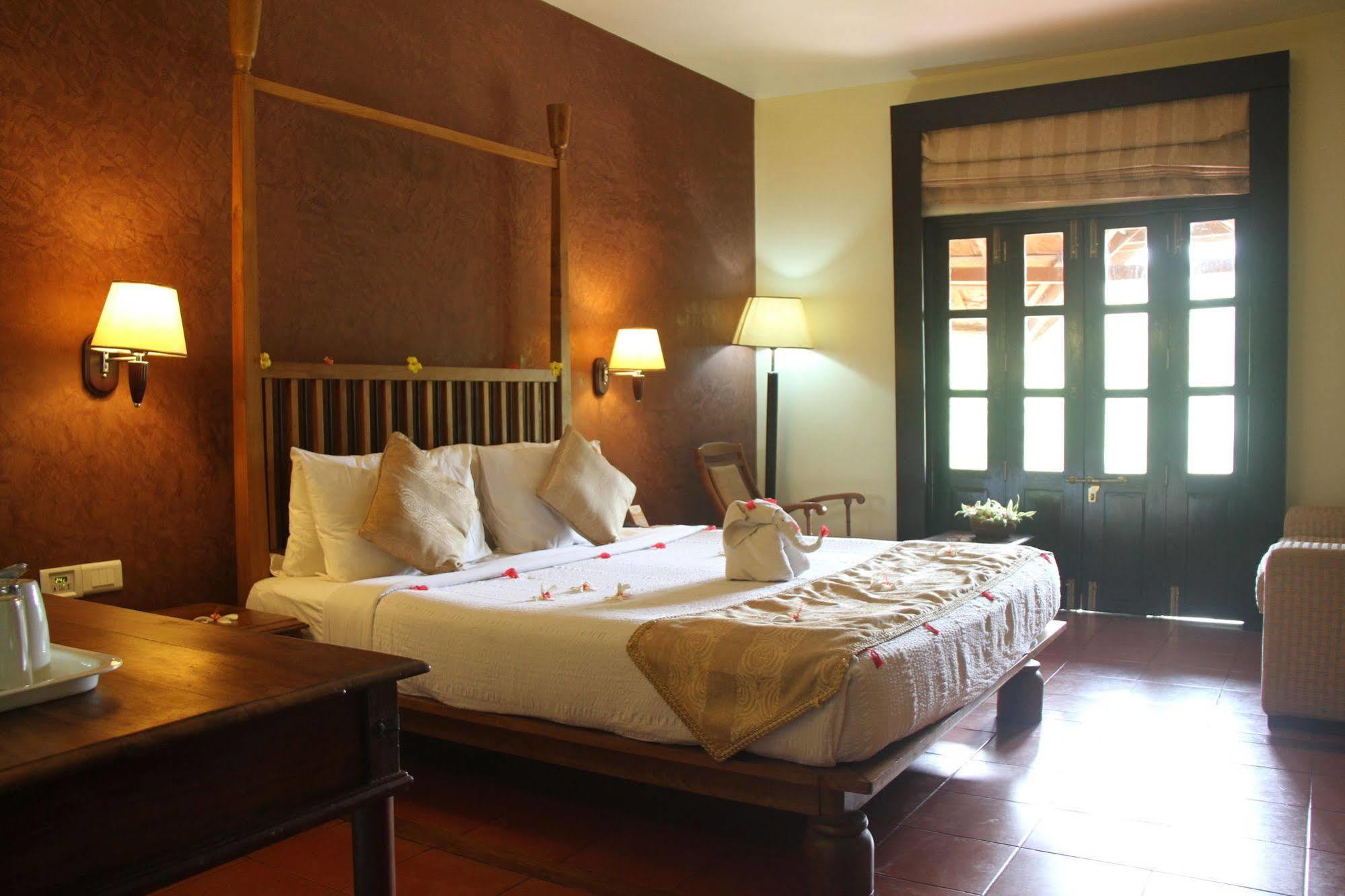 Poovar Island Resort Exterior photo
