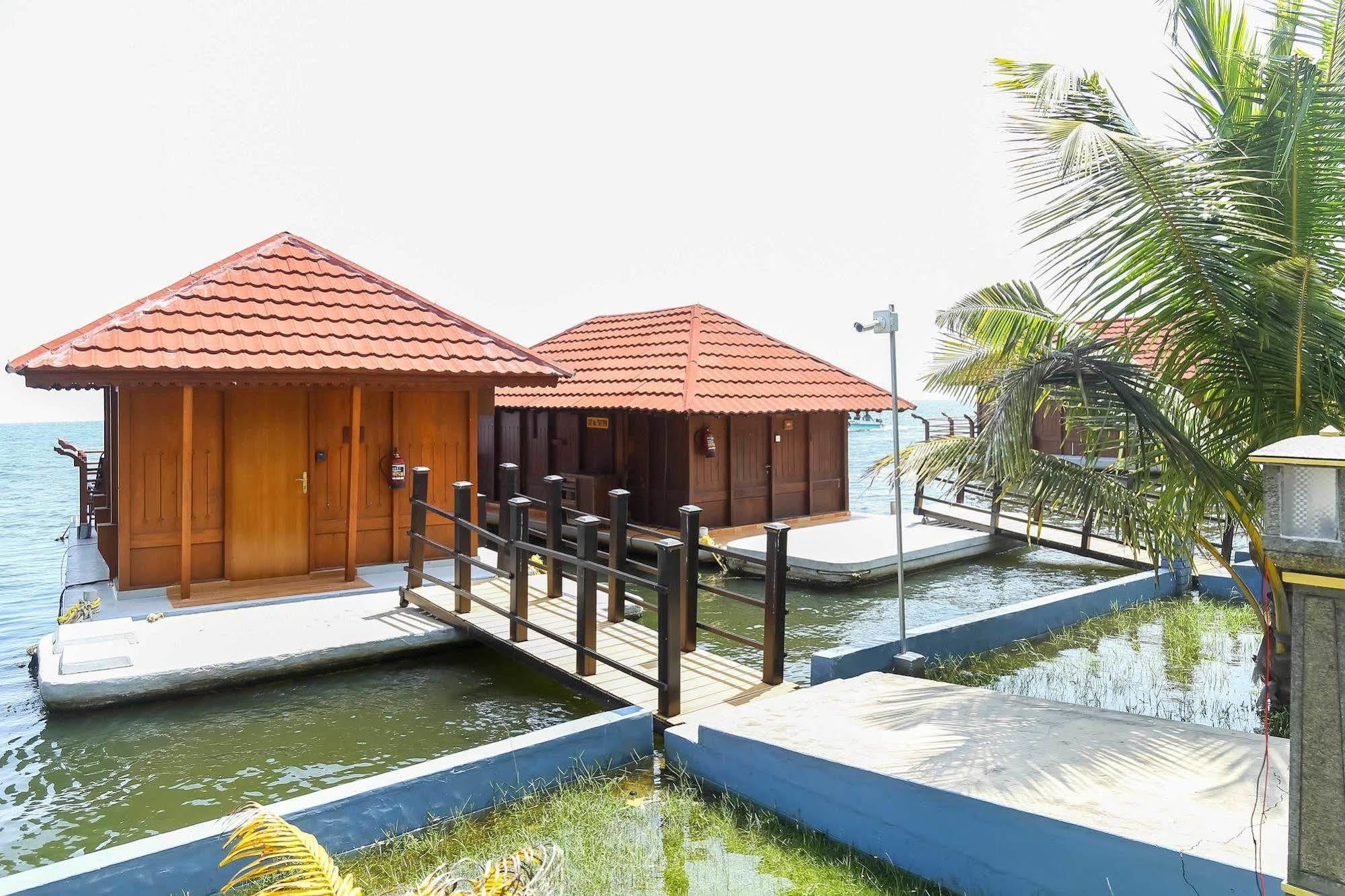 Poovar Island Resort Exterior photo