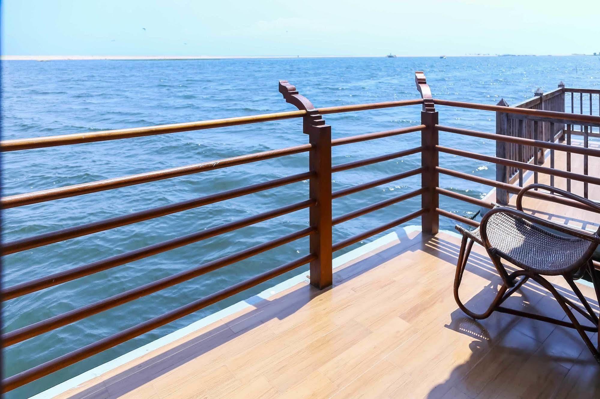 Poovar Island Resort Exterior photo